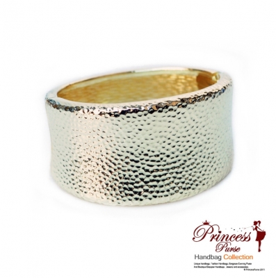 Stylish Rigid Design Gold Tone Bracelet.